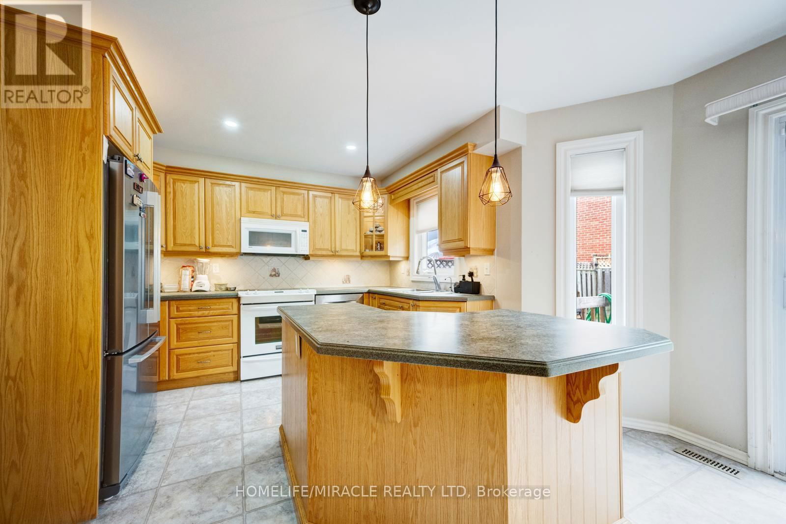 309 CONESTOGA DRIVE Image 14