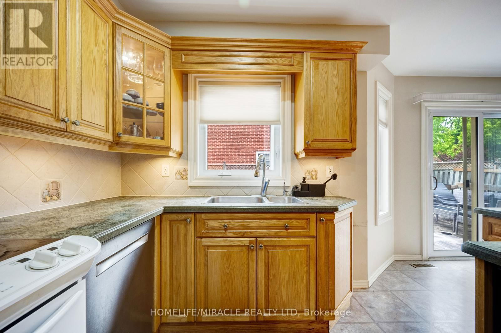 309 CONESTOGA DRIVE Image 17