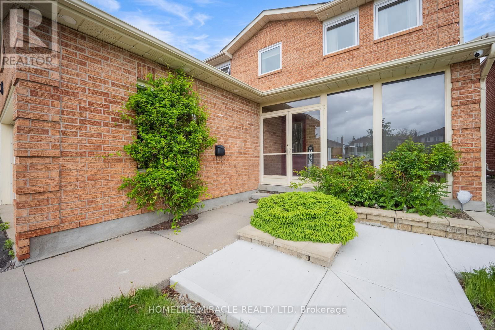 309 CONESTOGA DRIVE Image 2