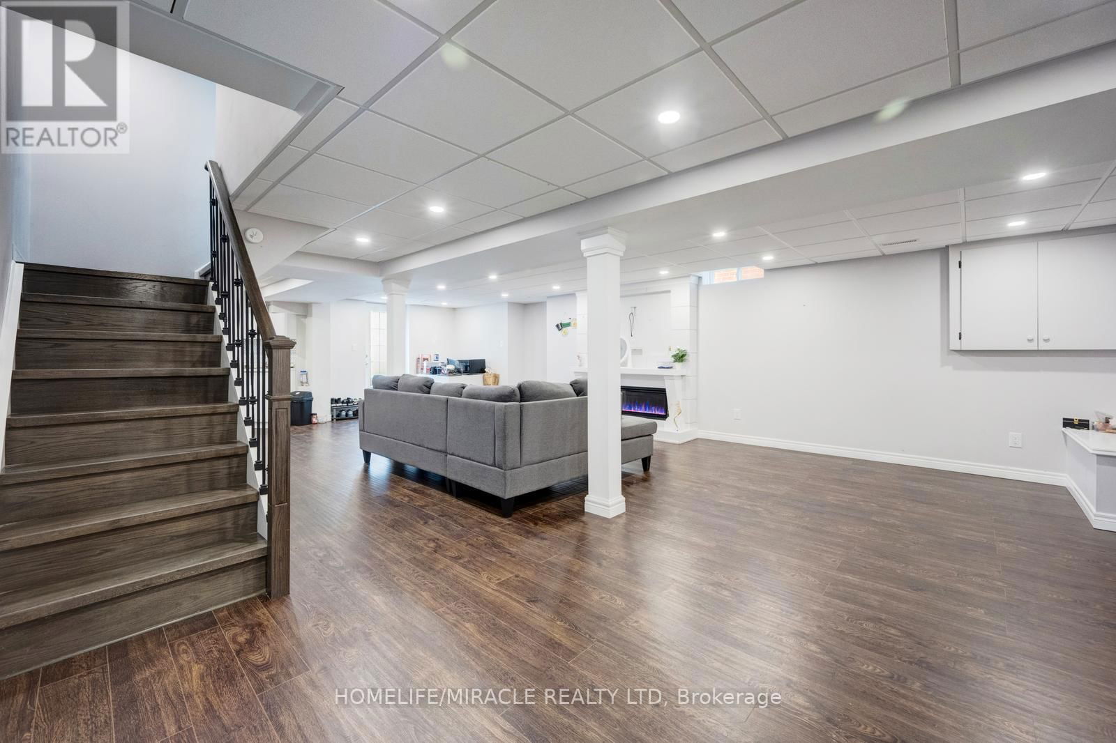 309 CONESTOGA DRIVE Image 36