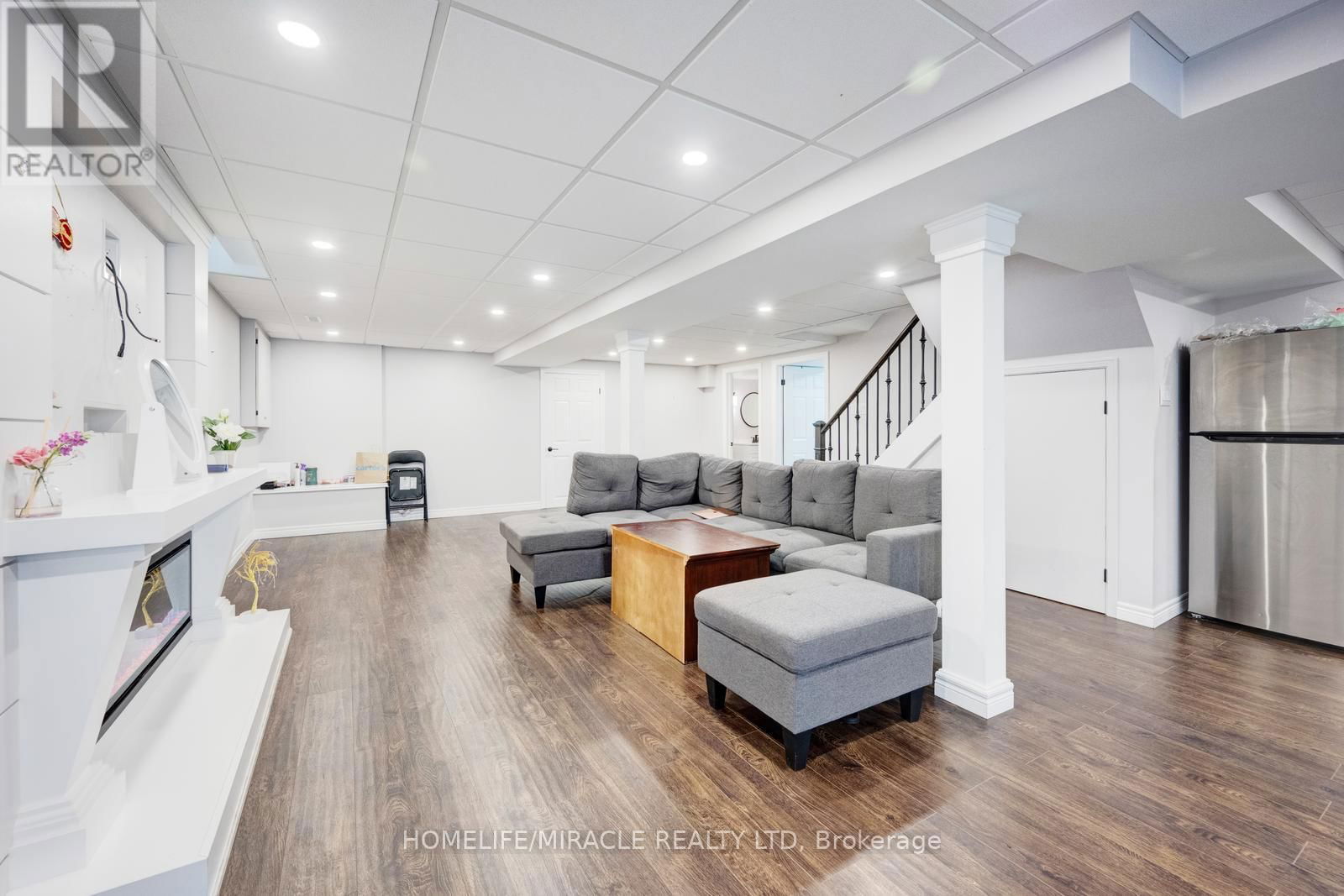309 CONESTOGA DRIVE Image 37
