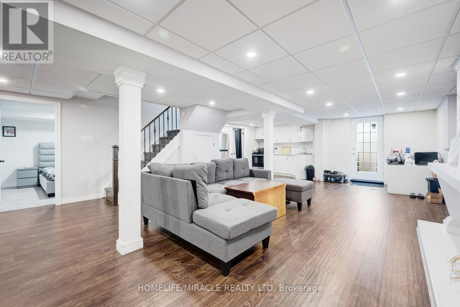309 CONESTOGA DRIVE Image 38