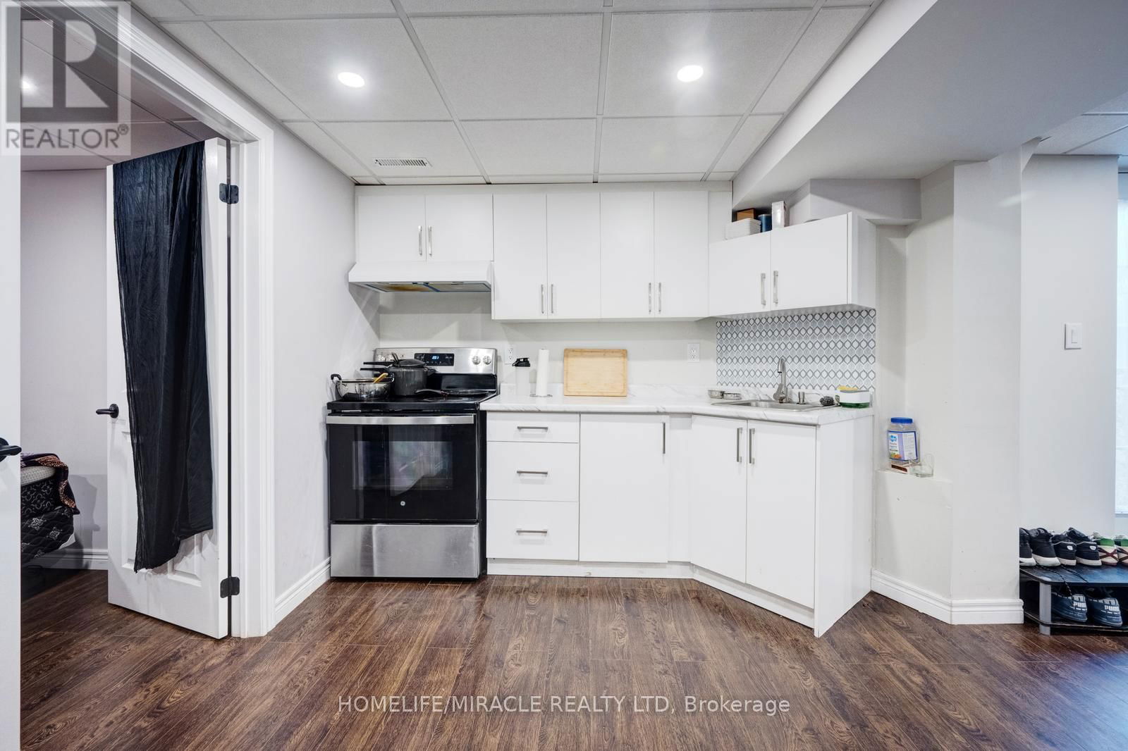 309 CONESTOGA DRIVE Image 40