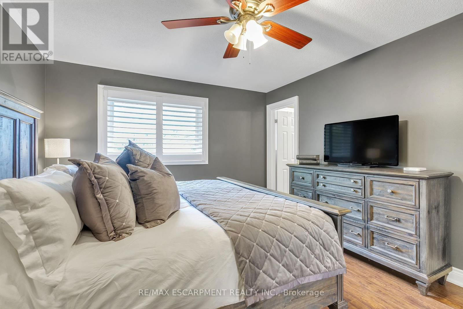 5118 TREE COURT Image 15