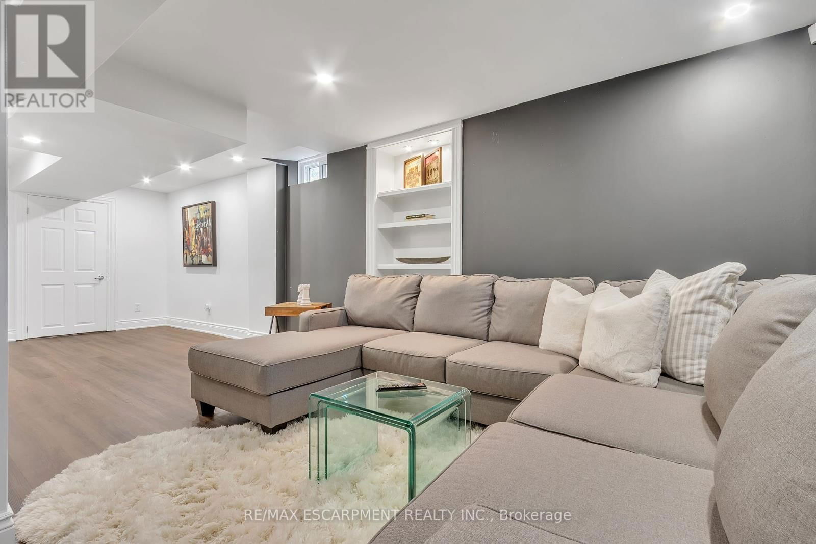 5118 TREE COURT Image 22