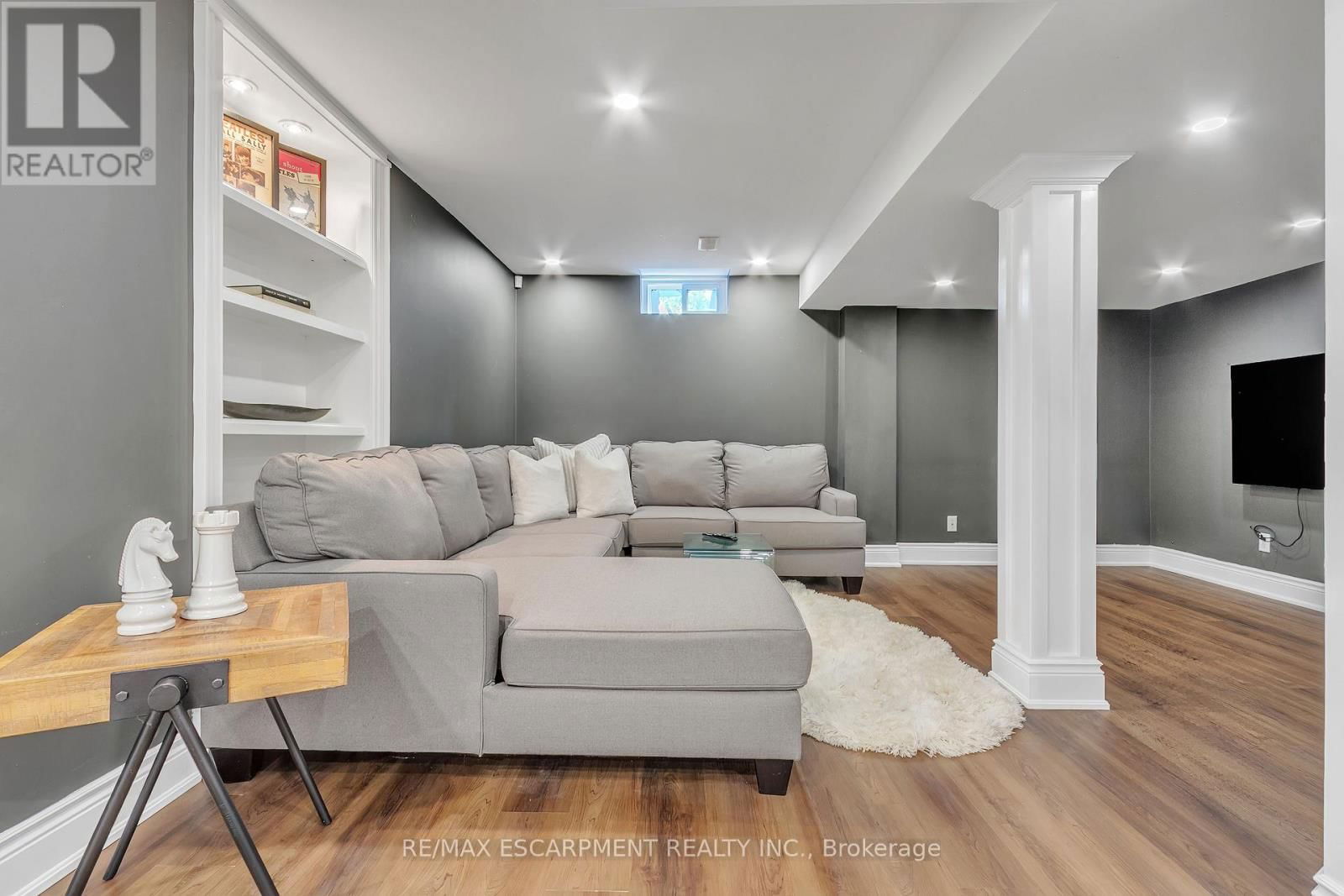 5118 TREE COURT Image 23