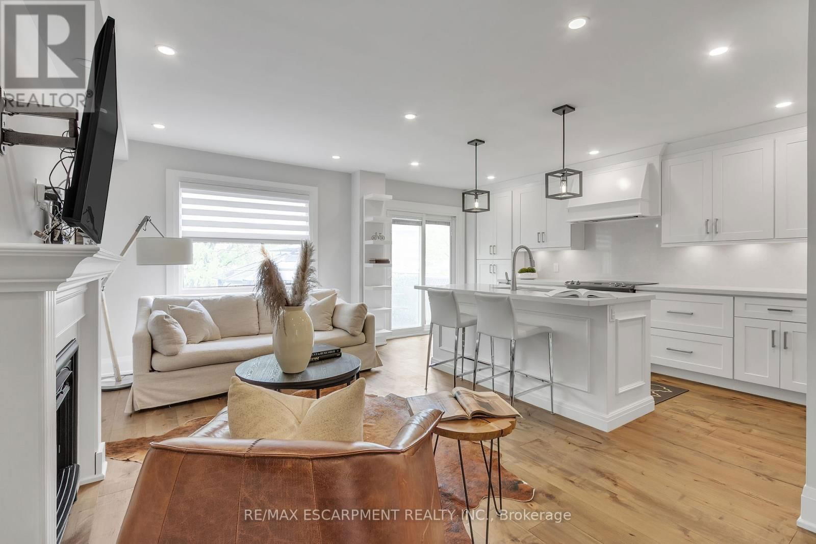 5118 TREE COURT Image 4