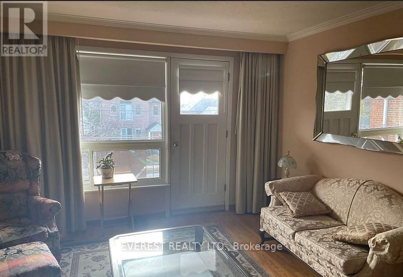 66 EVANS AVENUE Image 4