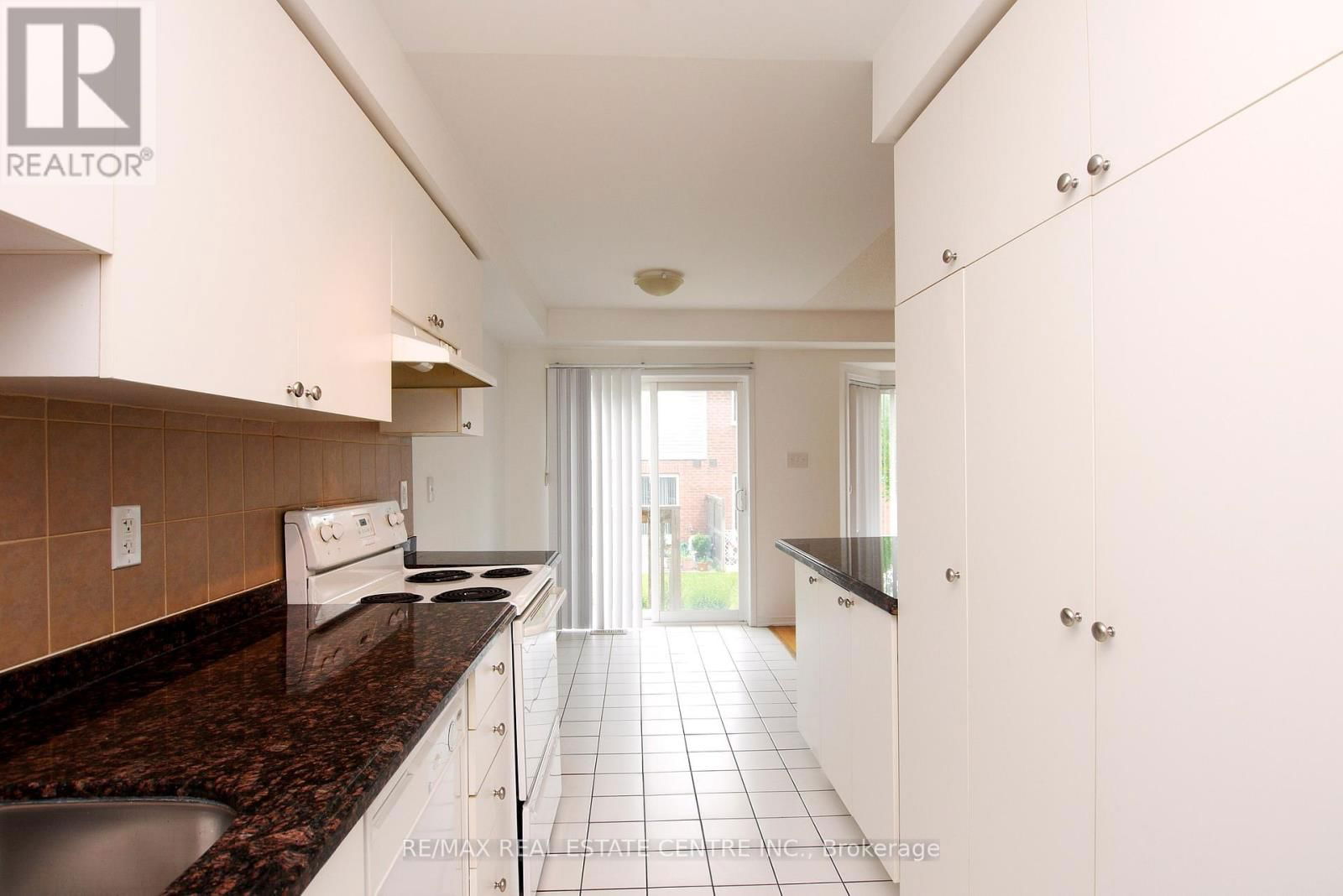 178 - 5255 PALMETTO PLACE Image 5