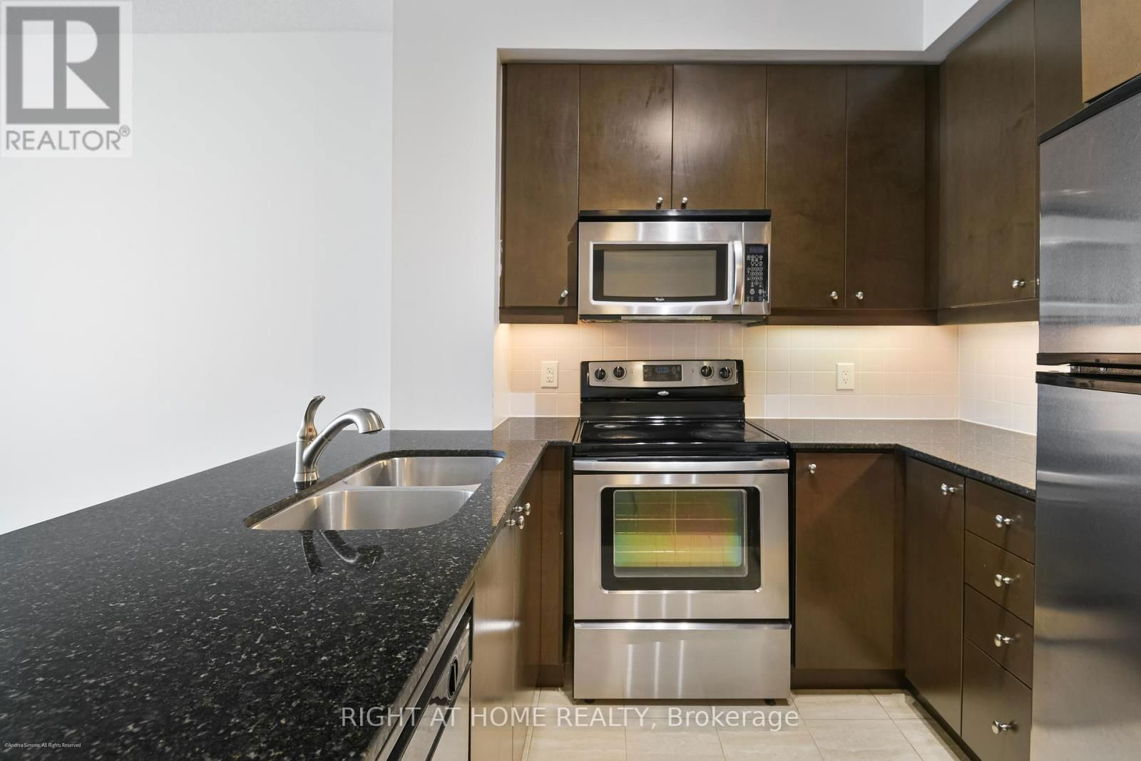 2401 - 50 ABSOLUTE AVENUE Image 3