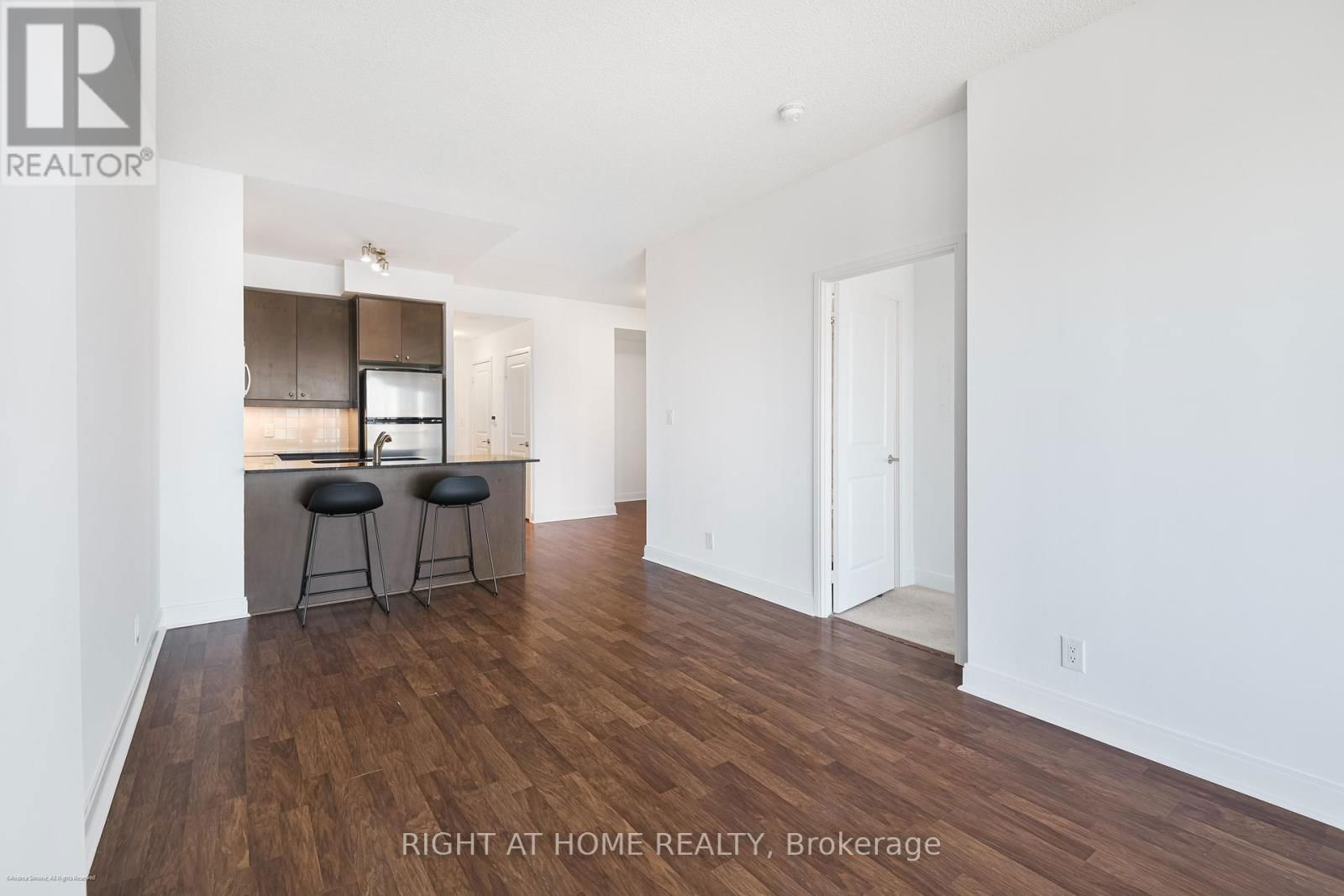 2401 - 50 ABSOLUTE AVENUE Image 5