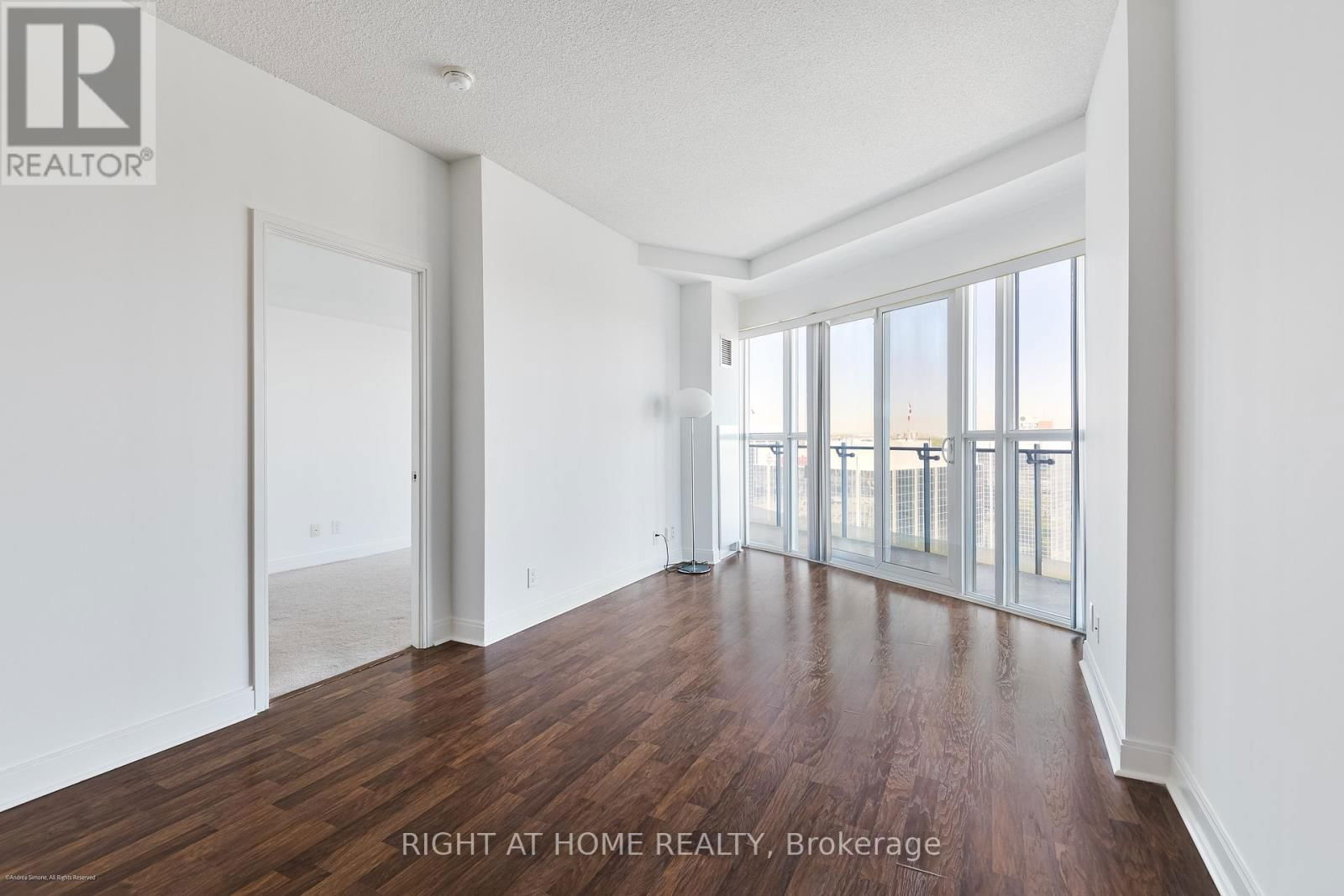 2401 - 50 ABSOLUTE AVENUE Image 7