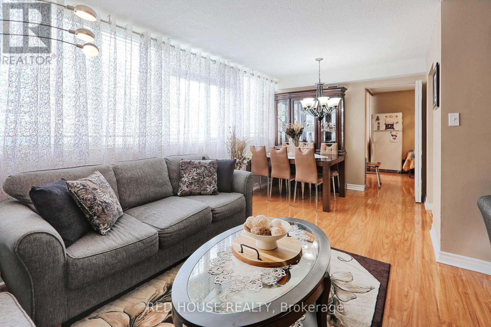 705 - 3590 KANEFF CRESCENT Image 10