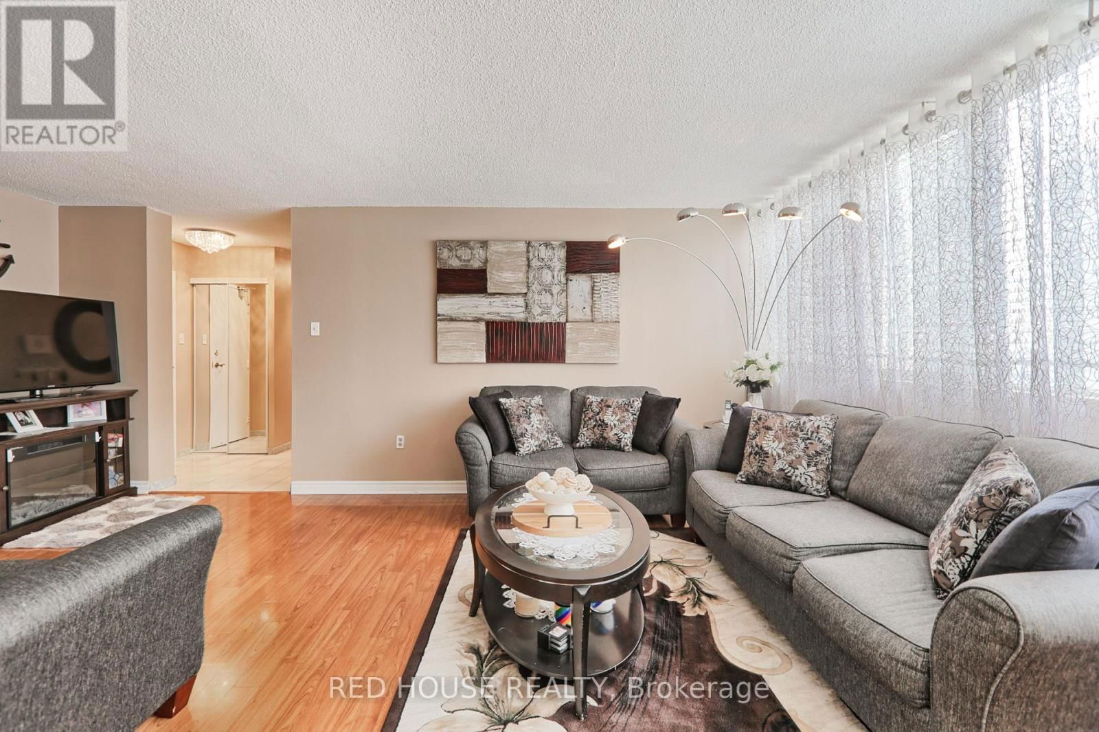 705 - 3590 KANEFF CRESCENT Image 11