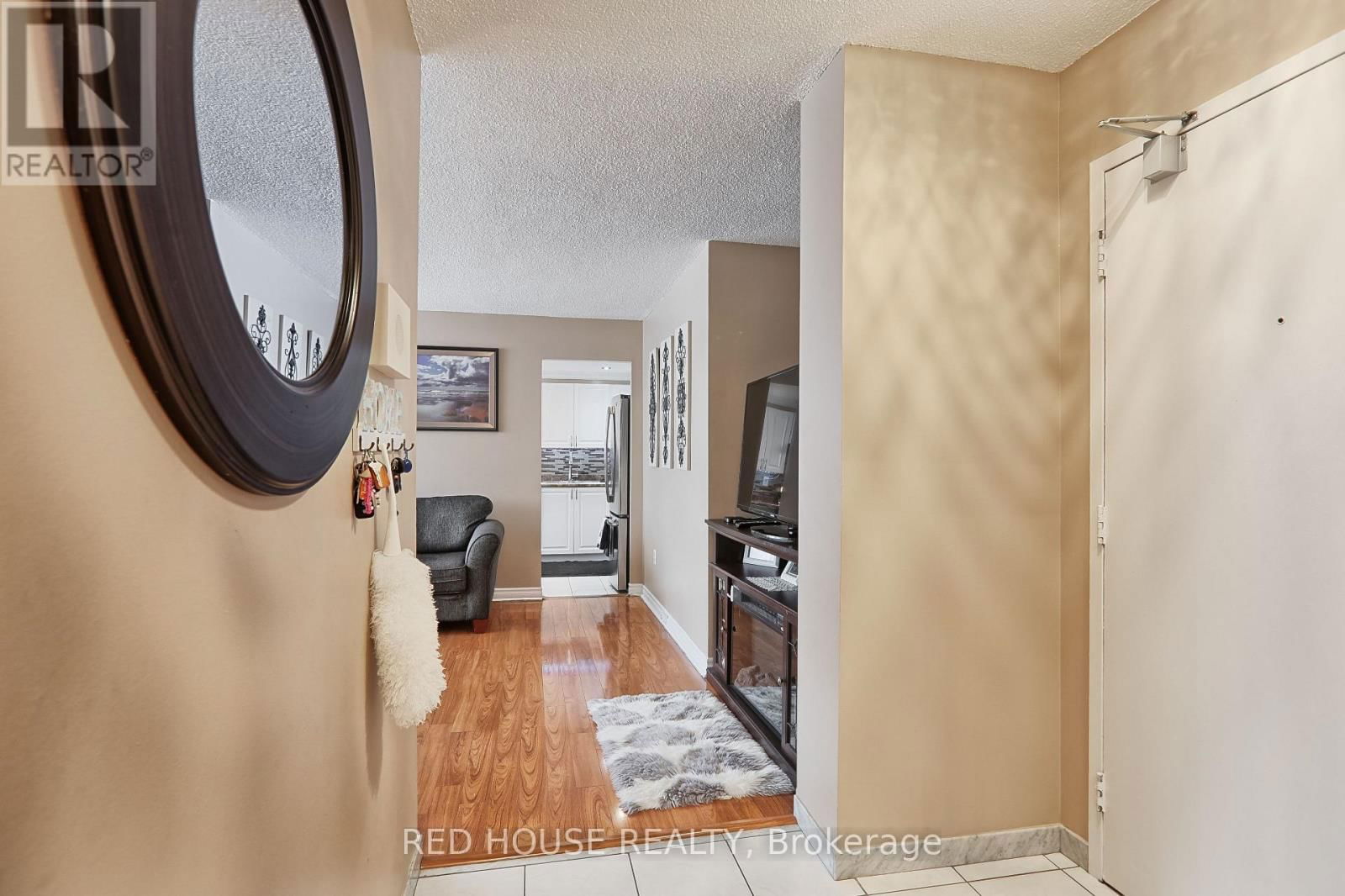 705 - 3590 KANEFF CRESCENT Image 18