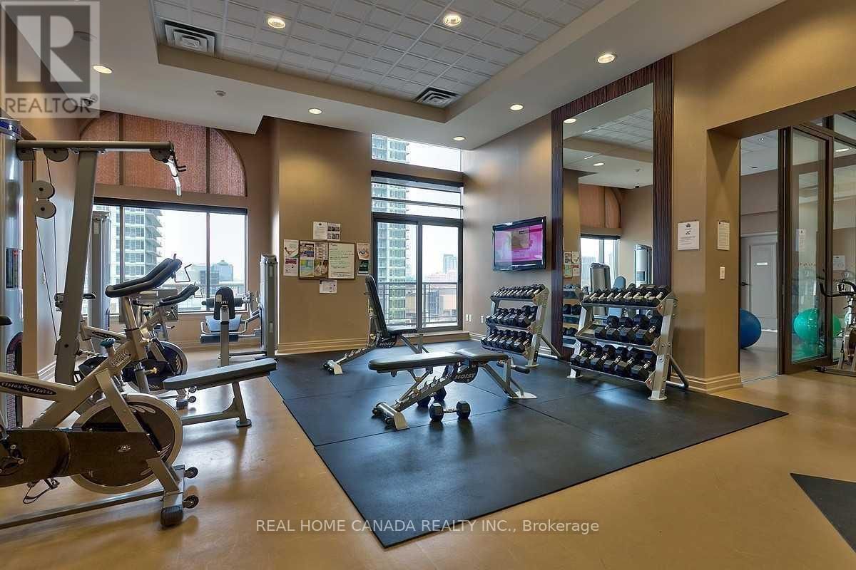 1305 - 385 PRINCE OF WALES DRIVE Image 12