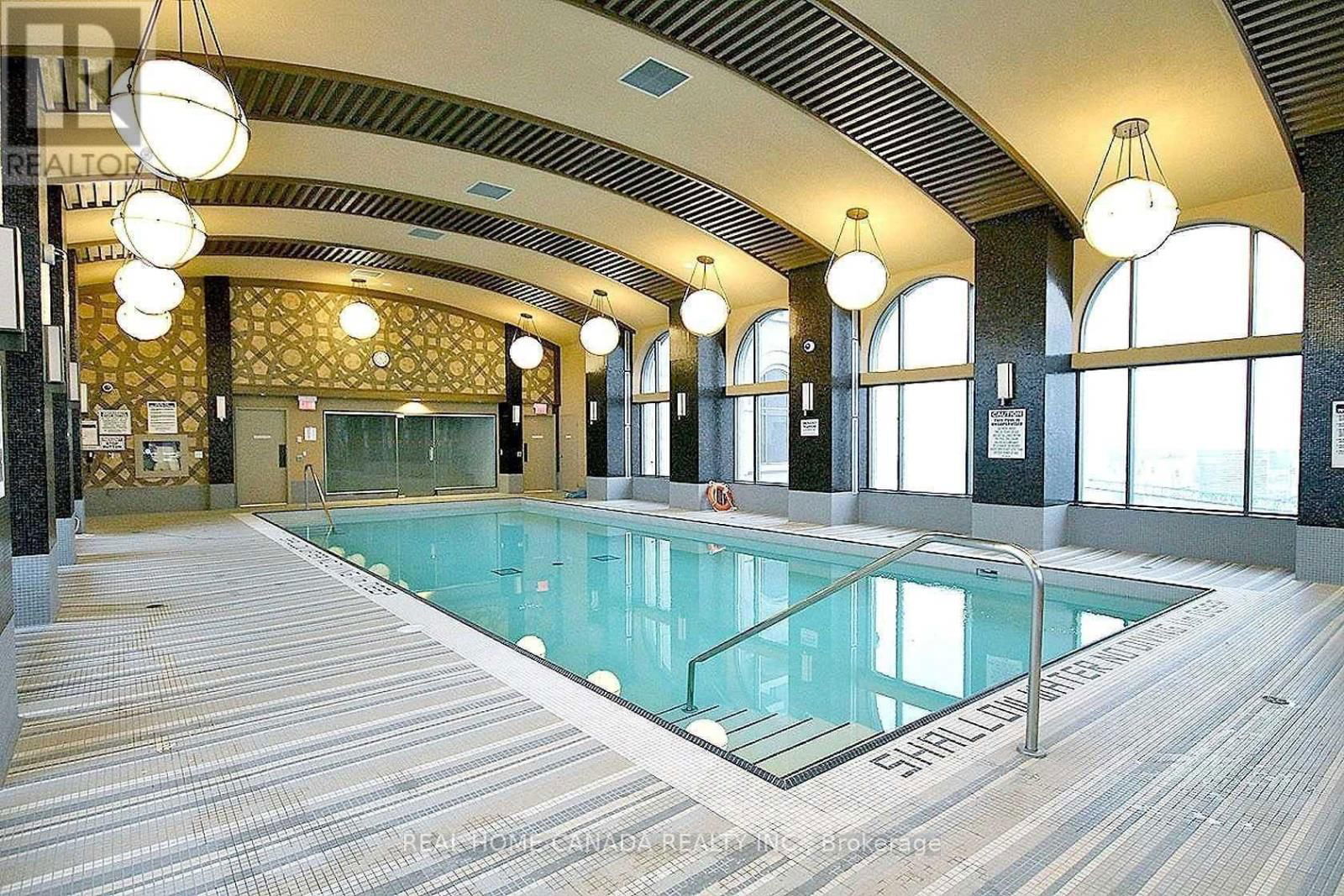 1305 - 385 PRINCE OF WALES DRIVE Image 13