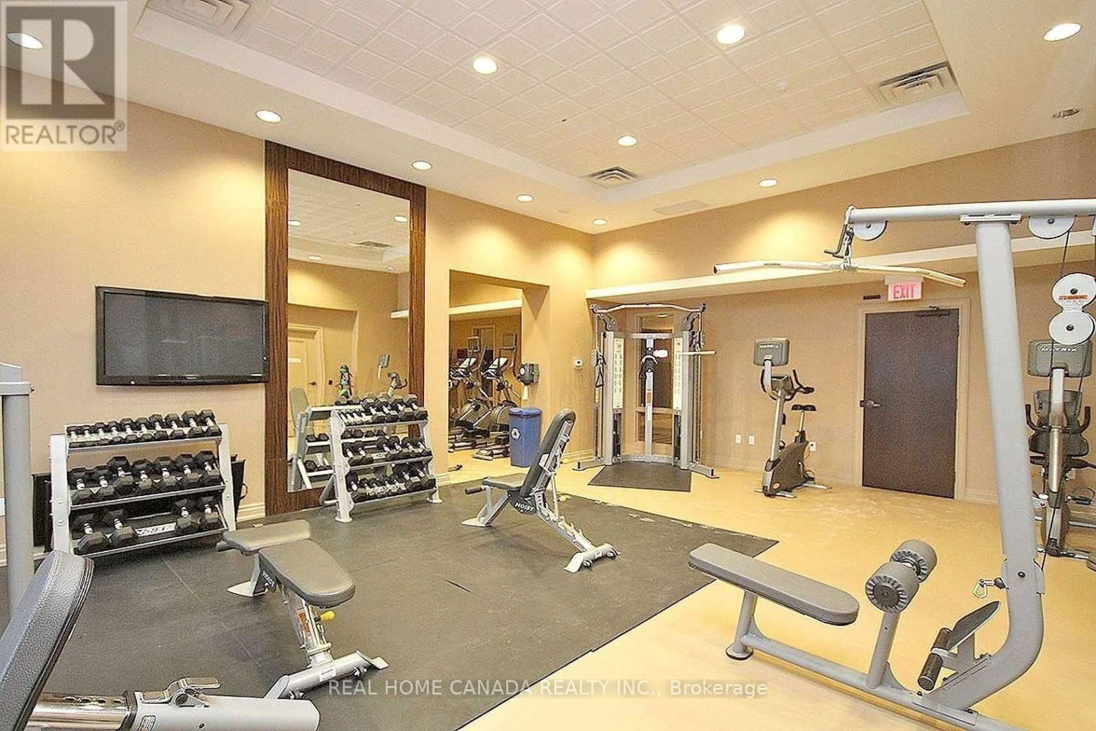 1305 - 385 PRINCE OF WALES DRIVE Image 14