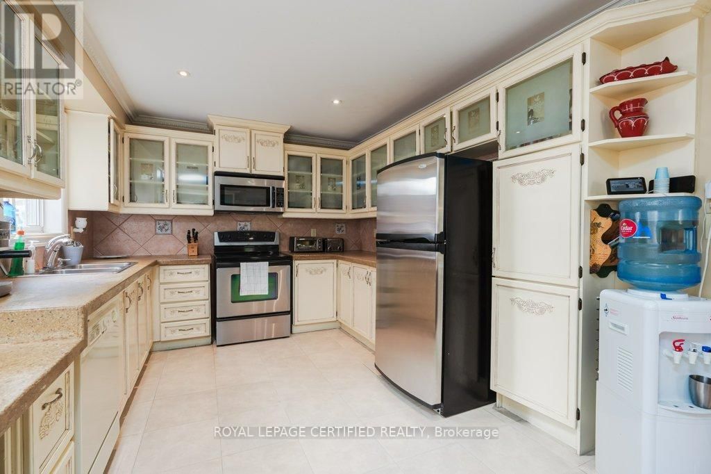 26 MADRID CRESCENT Image 16