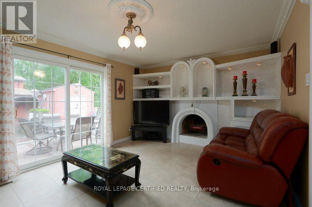 26 MADRID CRESCENT Image 18
