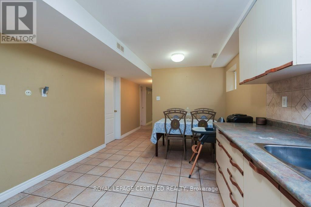 26 MADRID CRESCENT Image 34
