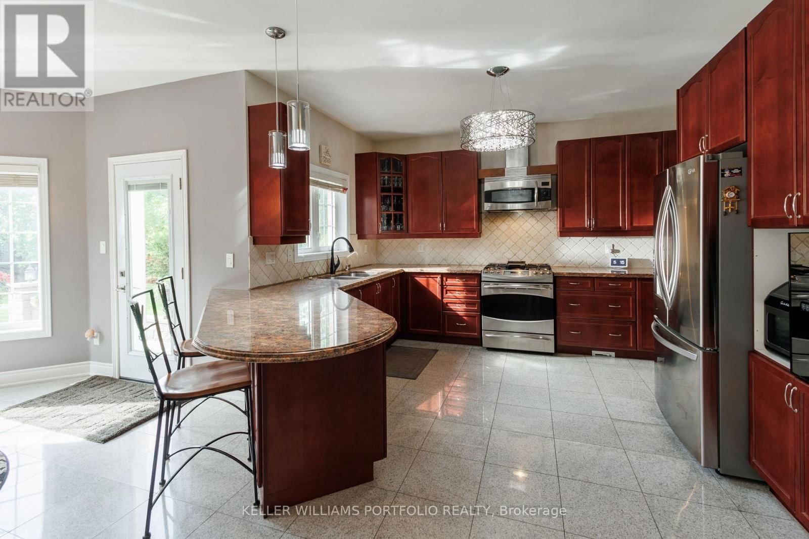 26 LOUVAIN DRIVE Image 13