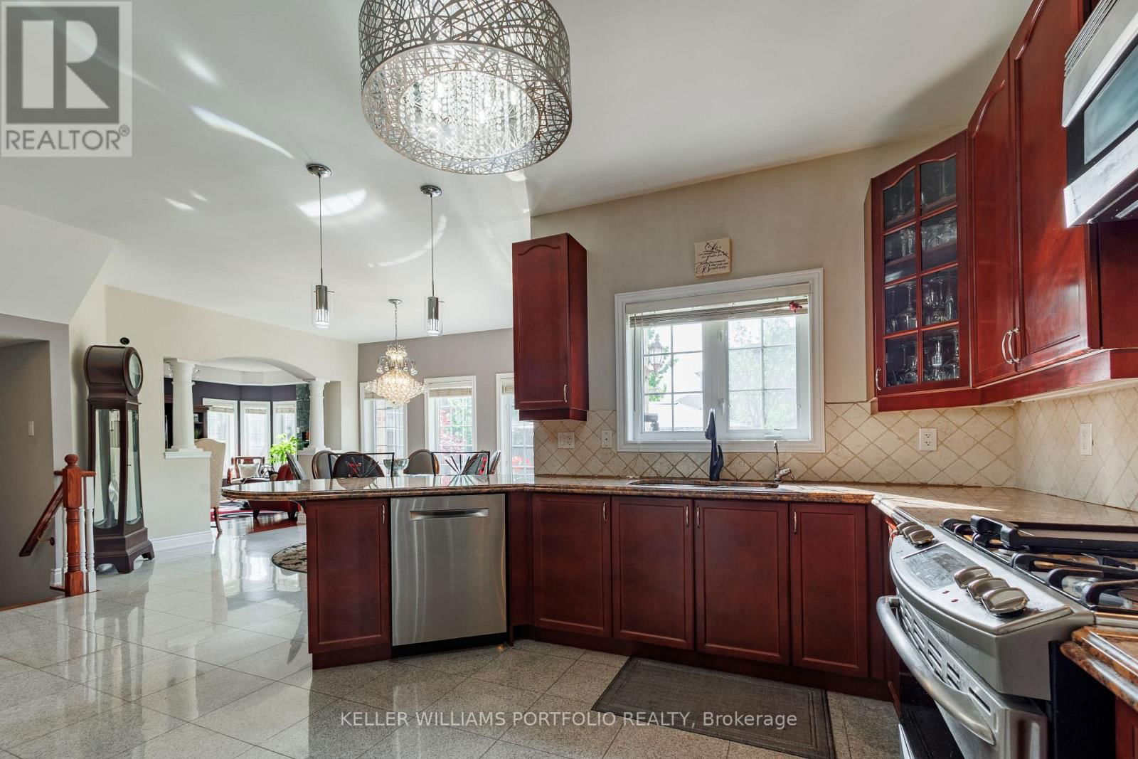 26 LOUVAIN DRIVE Image 14