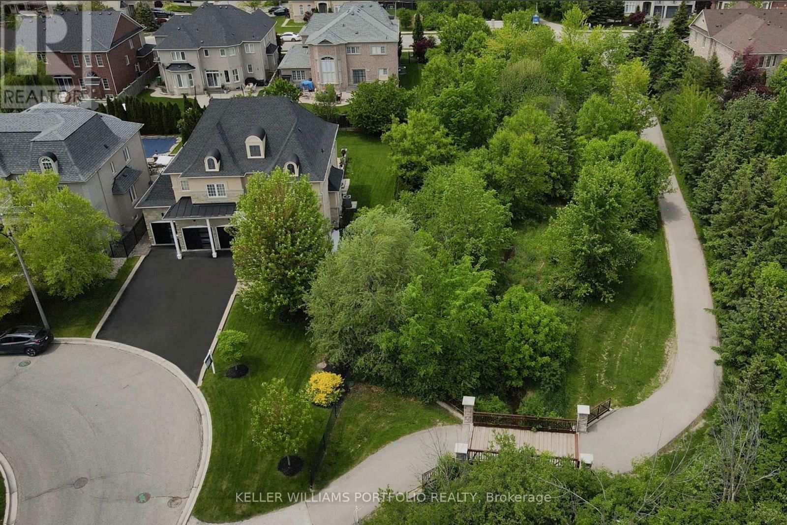 26 LOUVAIN DRIVE Image 49