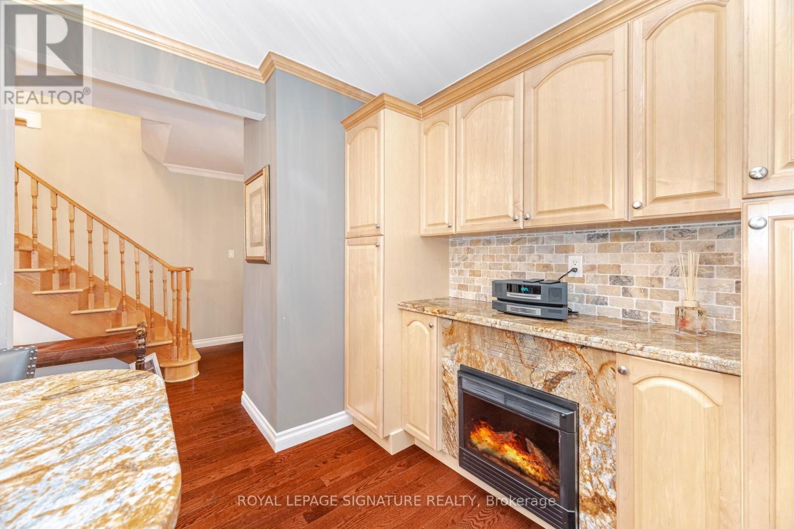 1575 DEWBERRY CRESCENT Image 4
