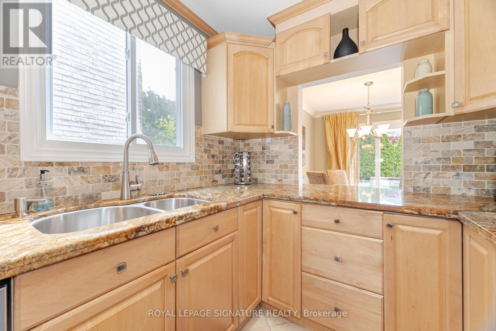 1575 DEWBERRY CRESCENT Image 8