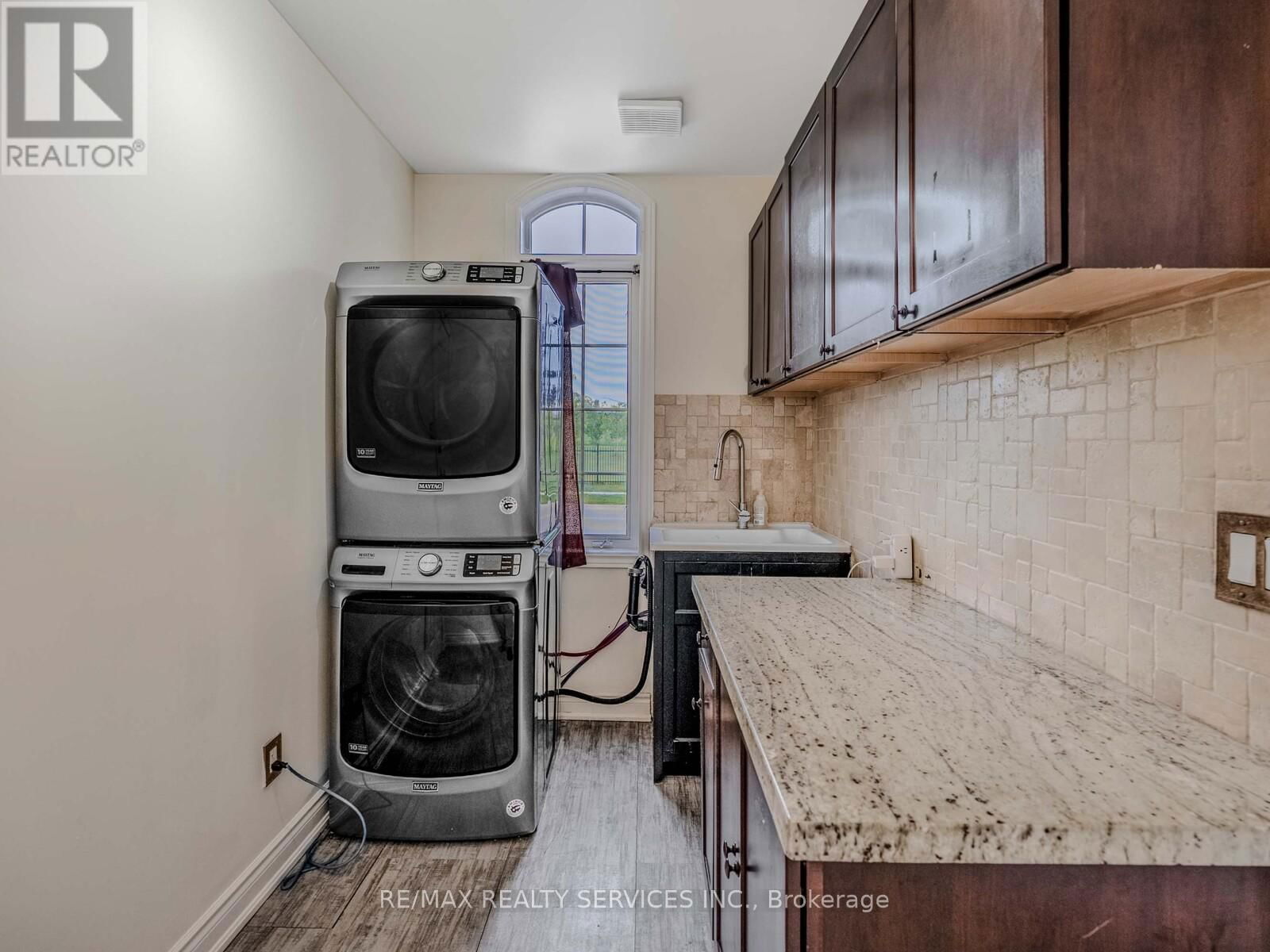 242 MILKWEED WAY Image 30