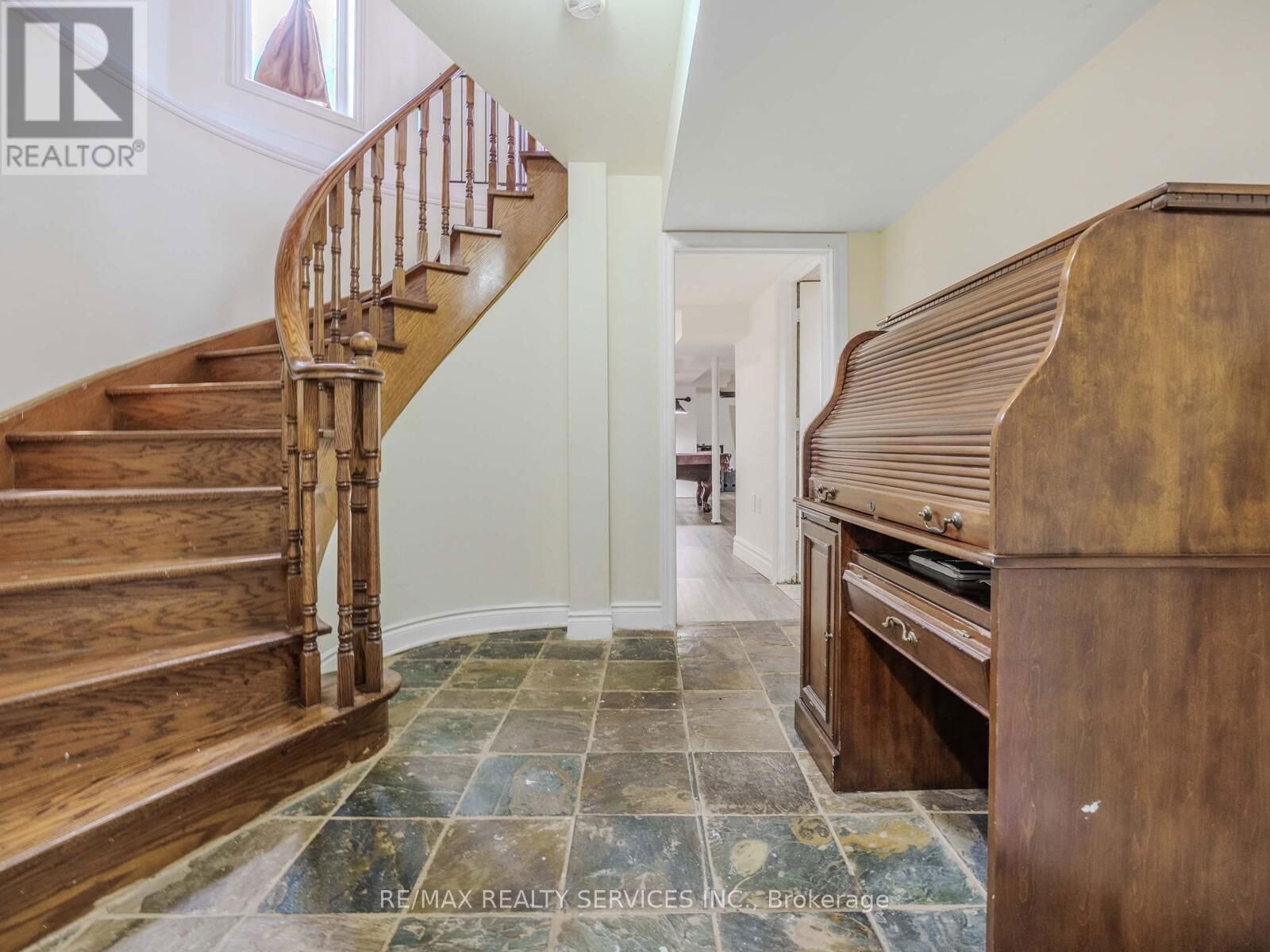 242 MILKWEED WAY Image 32
