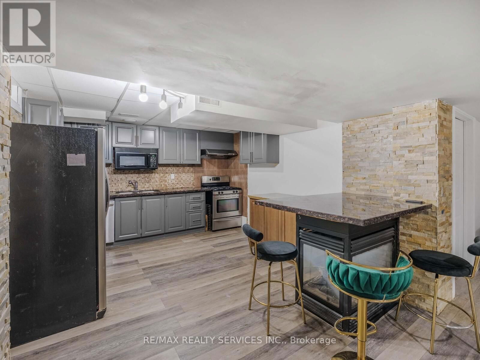 242 MILKWEED WAY Image 34