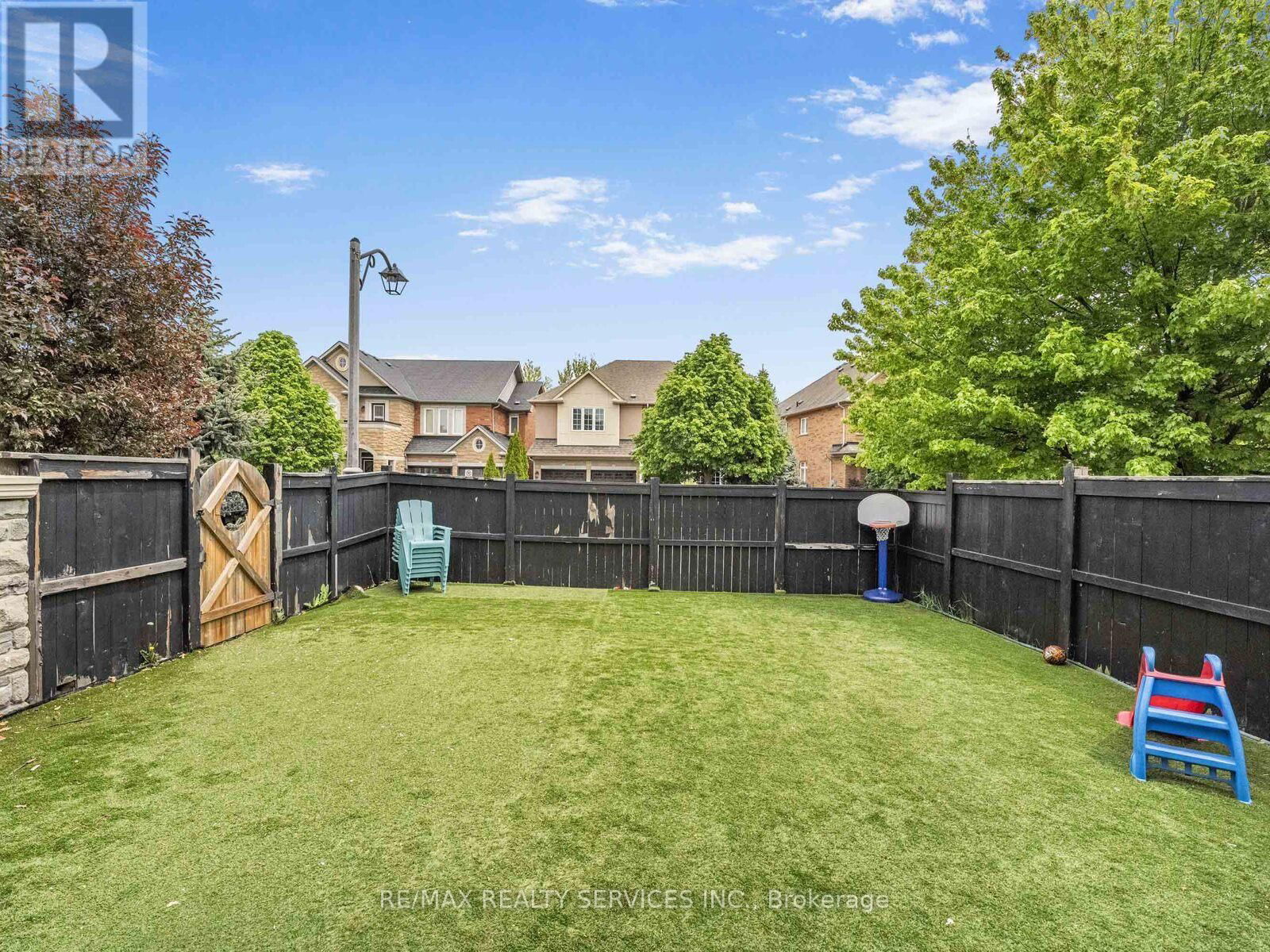 242 MILKWEED WAY Image 41