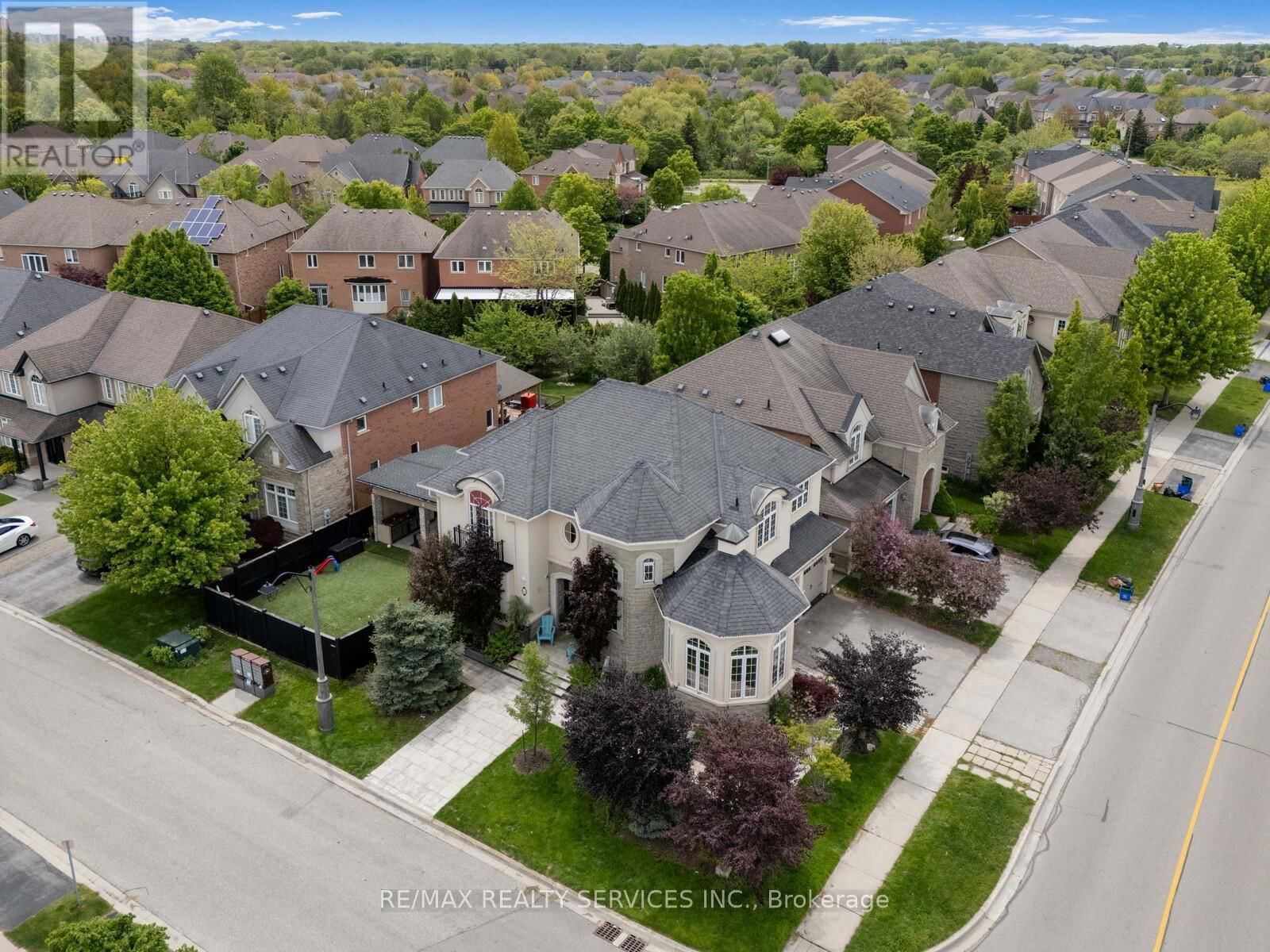 242 MILKWEED WAY Image 47