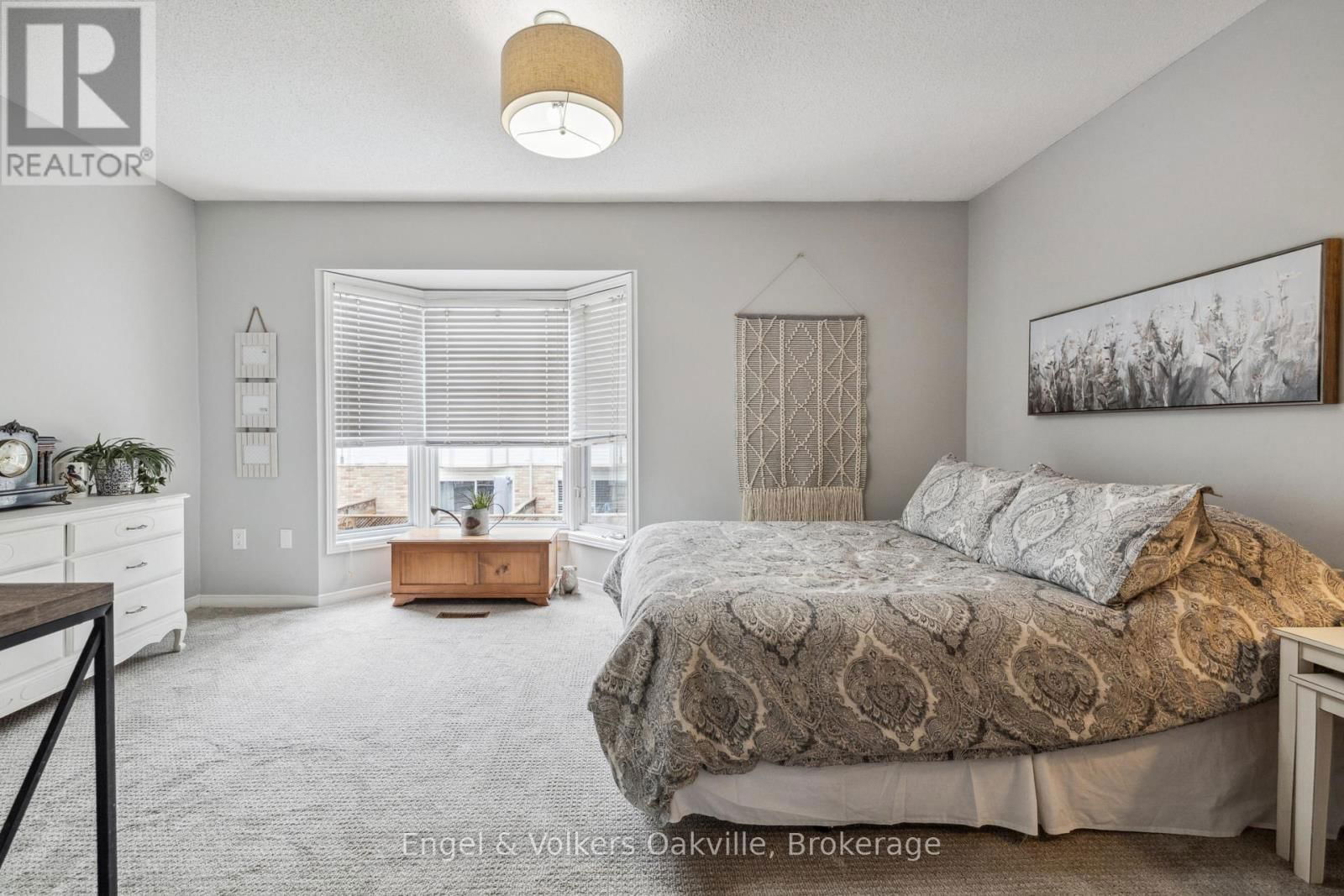15 - 2015 CLEAVER AVENUE Image 20