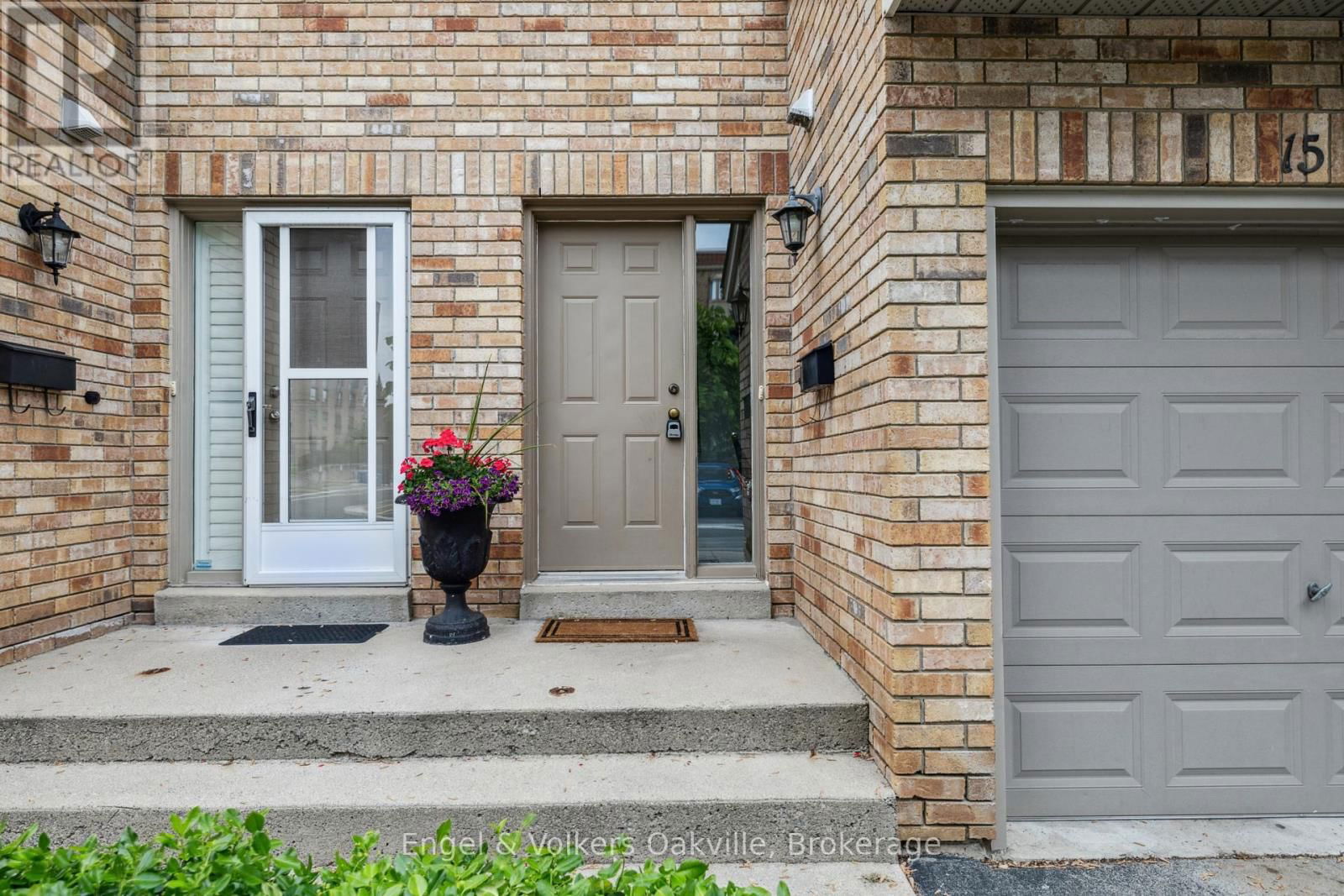 15 - 2015 CLEAVER AVENUE Image 4