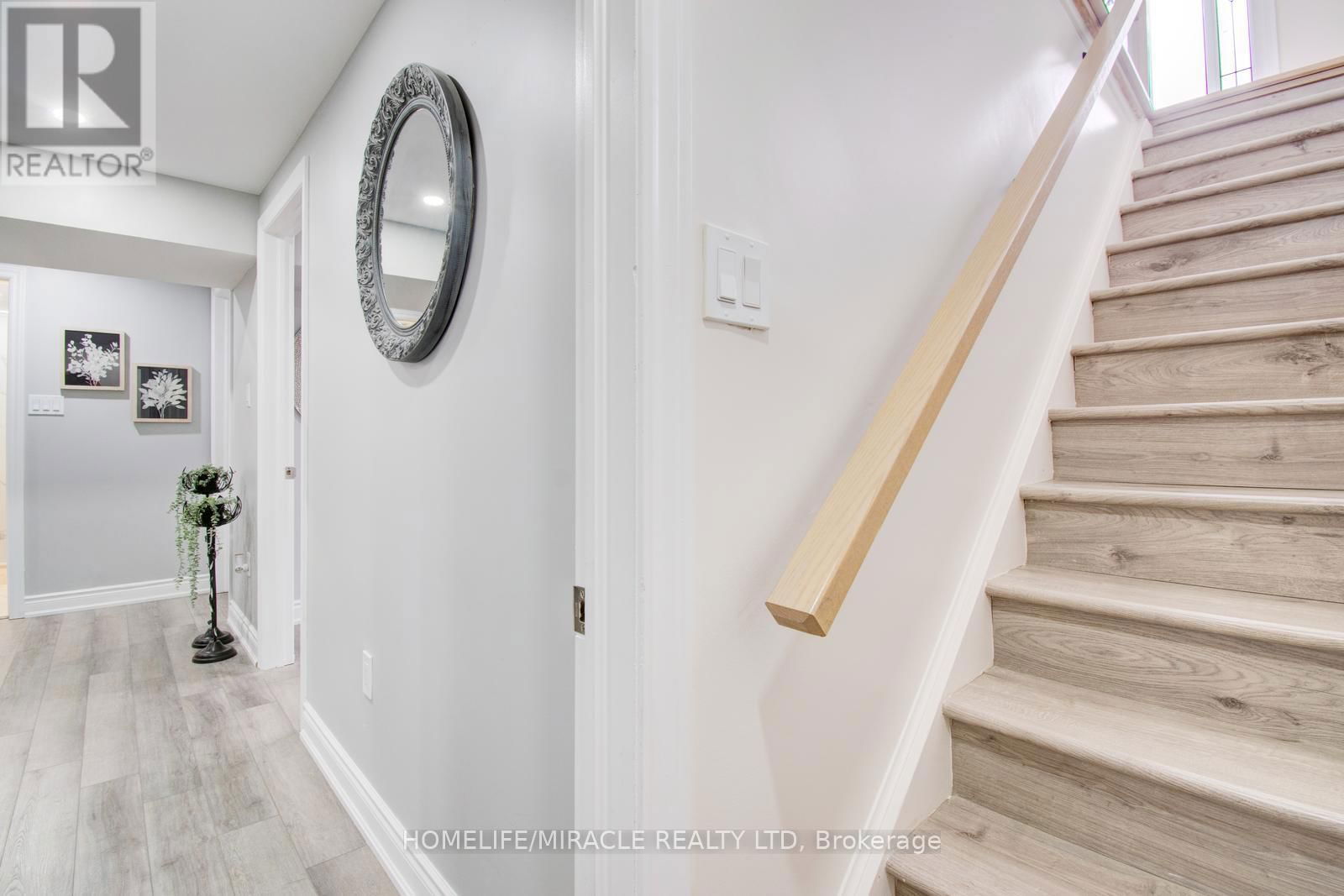 37 GLENORA CRESCENT Image 11