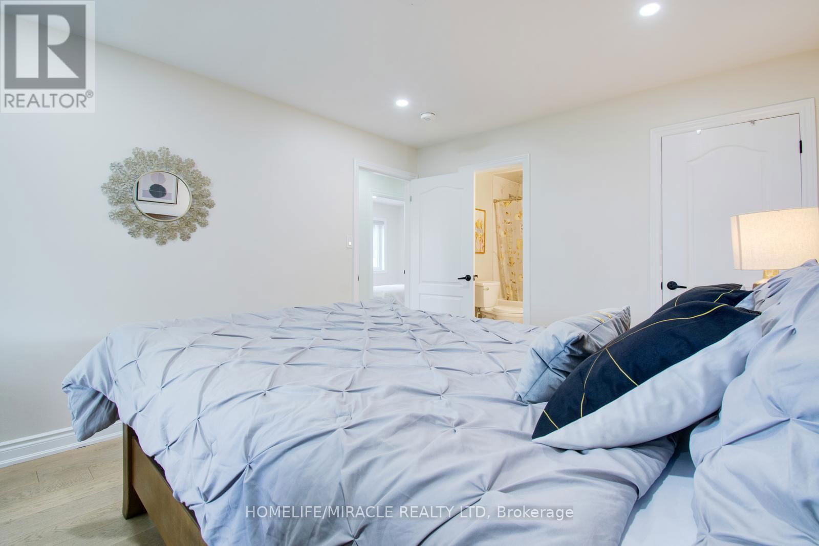 37 GLENORA CRESCENT Image 15
