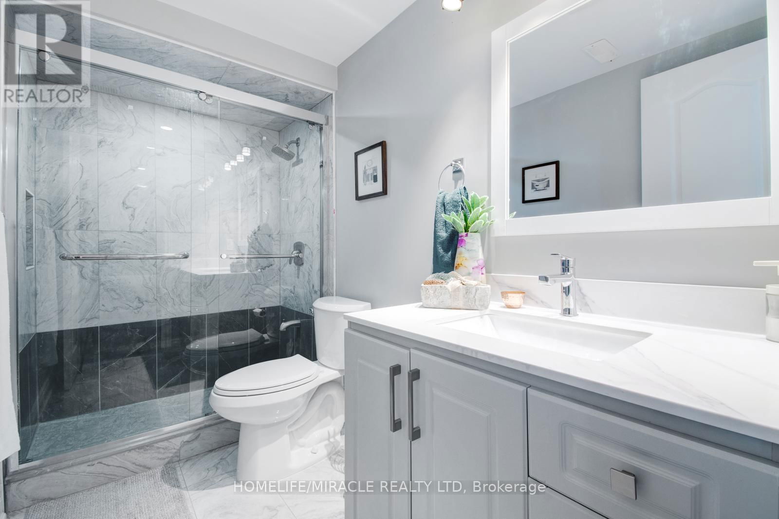 37 GLENORA CRESCENT Image 24
