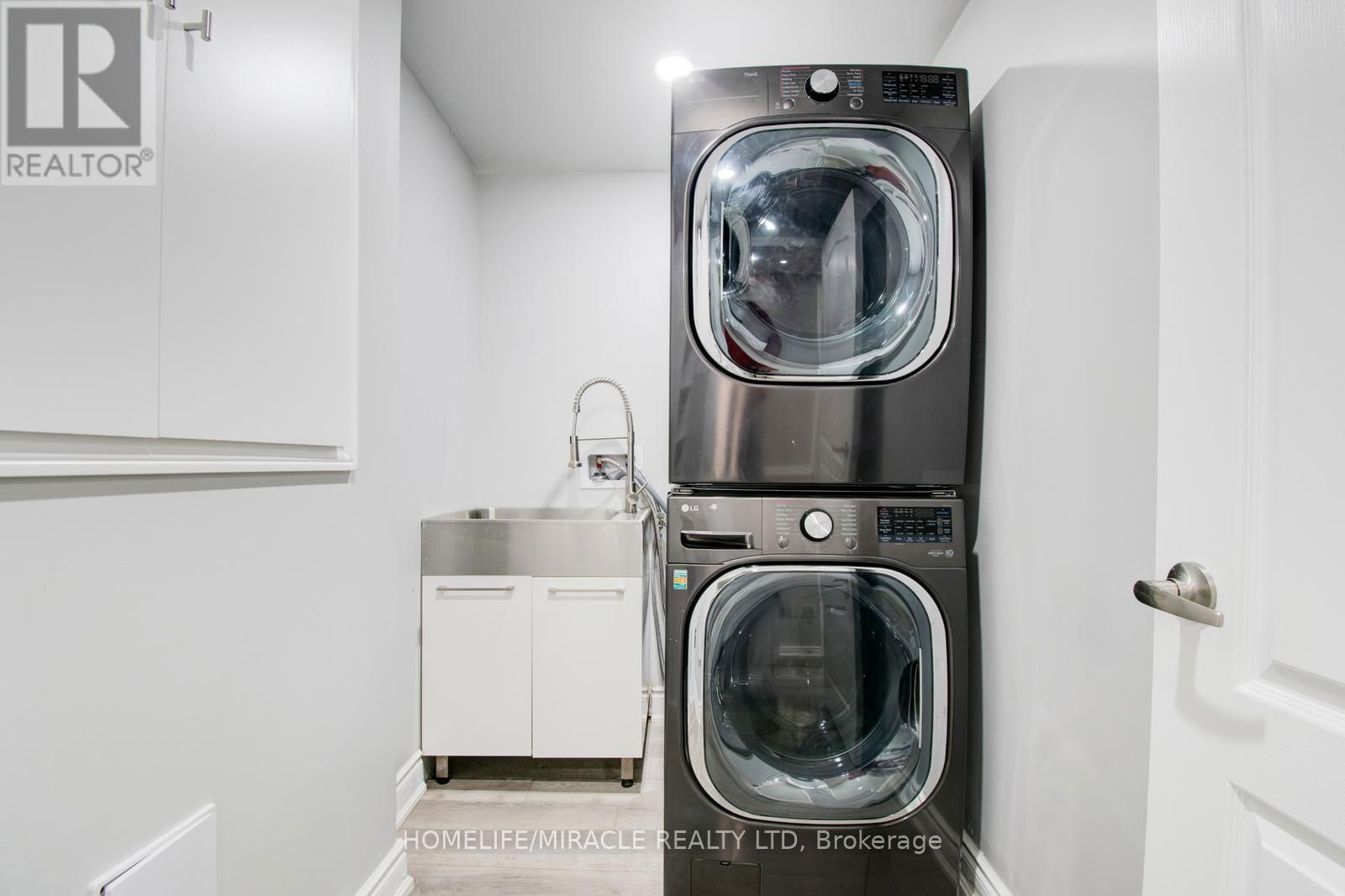 37 GLENORA CRESCENT Image 27