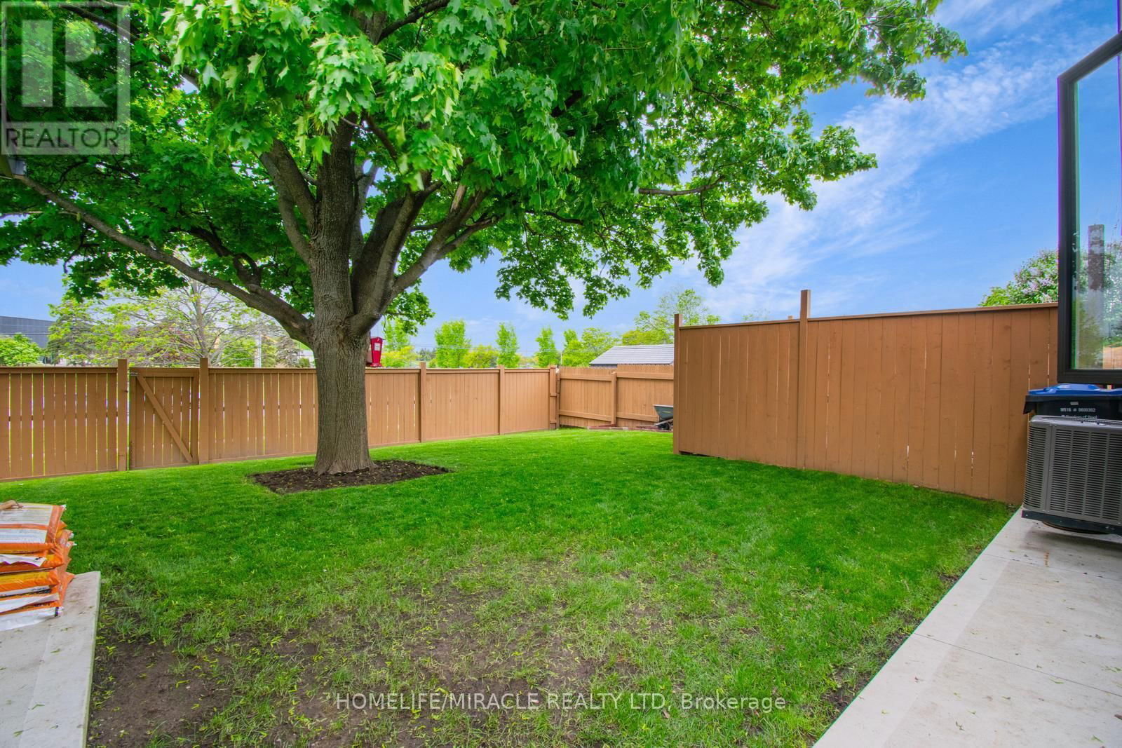 37 GLENORA CRESCENT Image 48