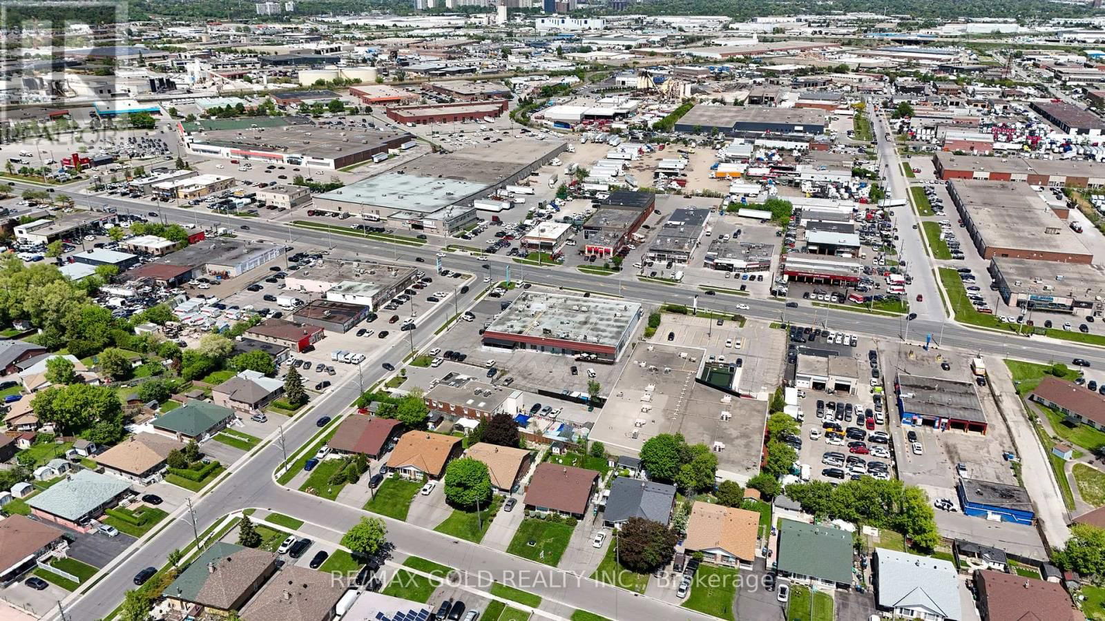 13 - 107 KENNEDY ROAD SOUTH Image 30