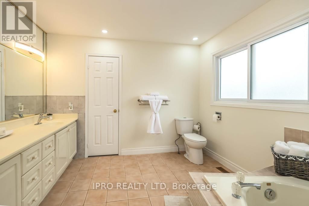 26 - 2155 DUNCASTER DRIVE Image 37