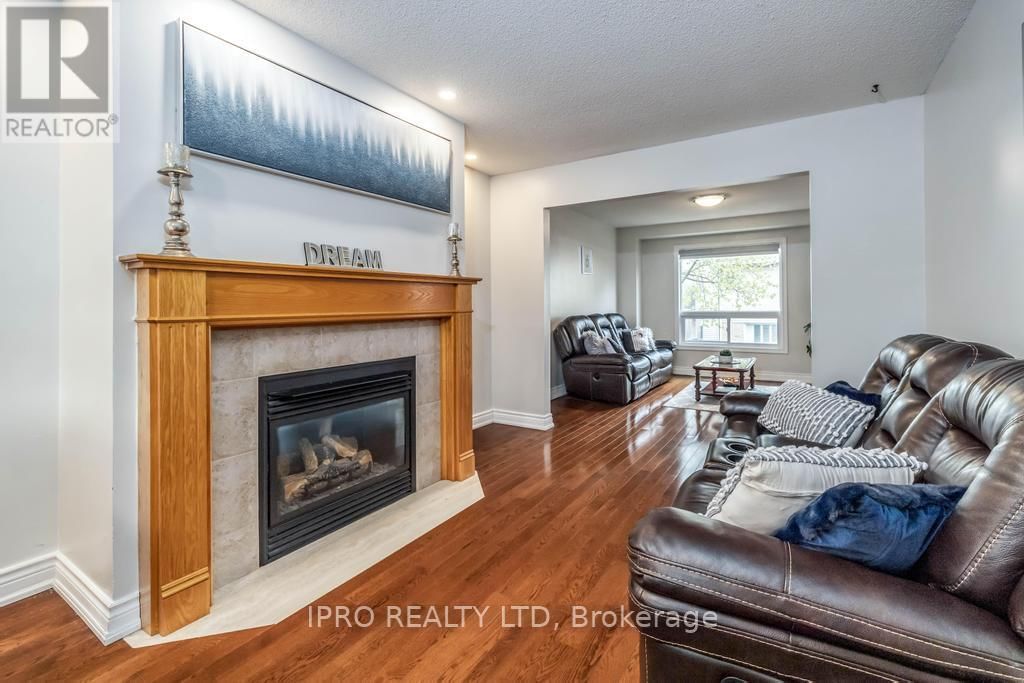 26 - 2155 DUNCASTER DRIVE Image 8