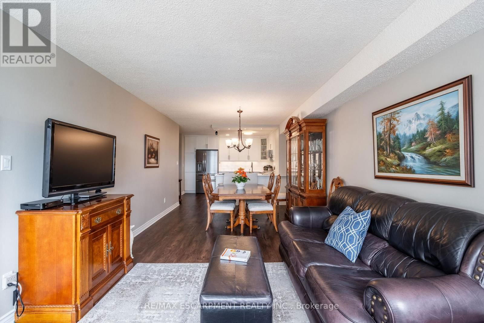 1203 - 1276 MAPLE CROSSING BOULEVARD Image 19