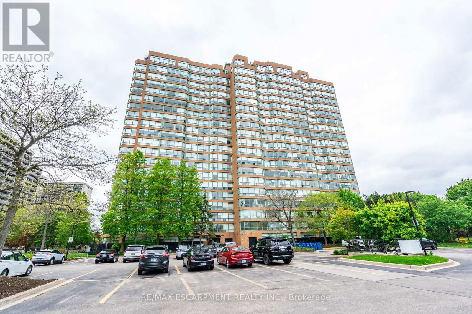 1203 - 1276 MAPLE CROSSING BOULEVARD Image 35