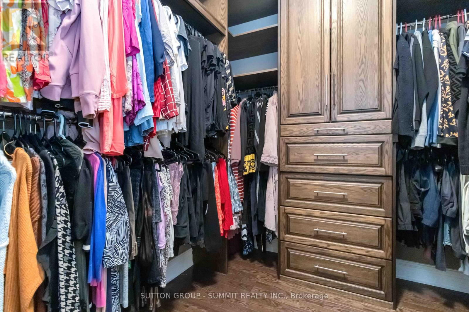 7 TRISTAN COURT Image 31