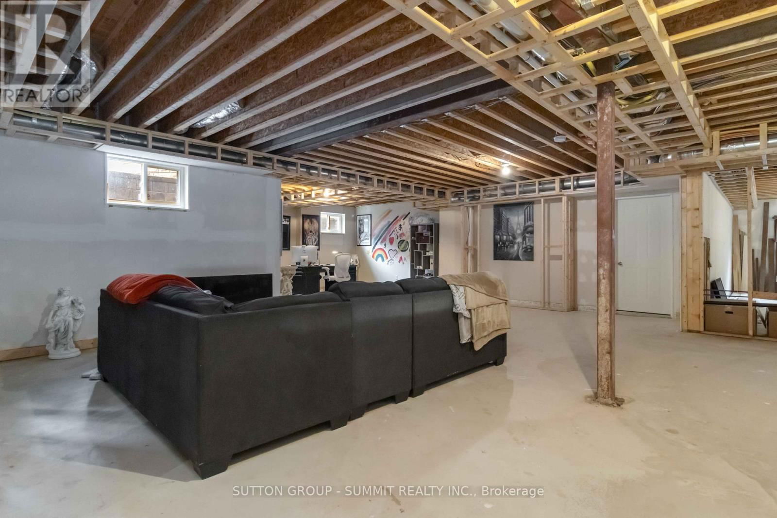 7 TRISTAN COURT Image 48