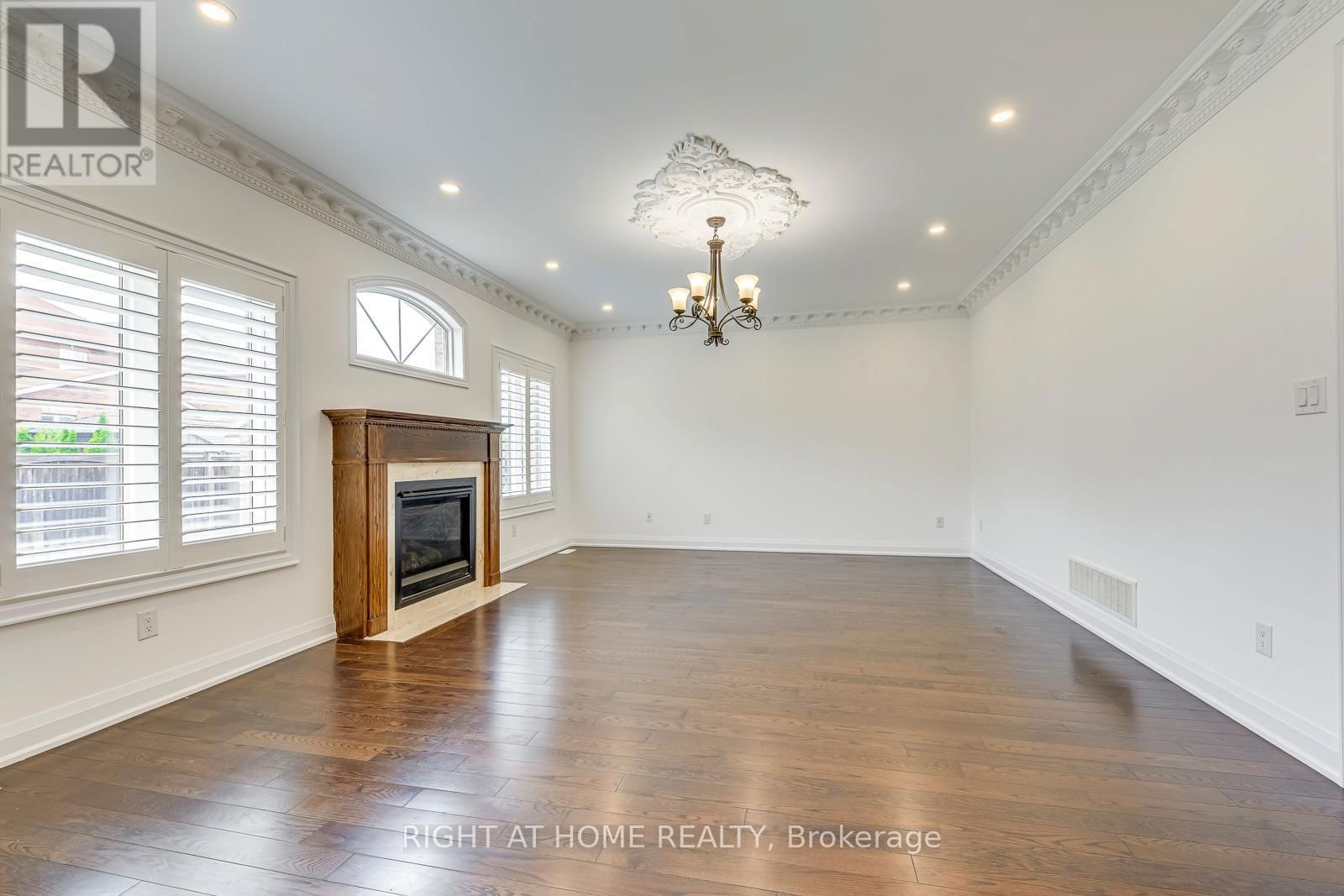 3417 ESCADA DRIVE Image 12